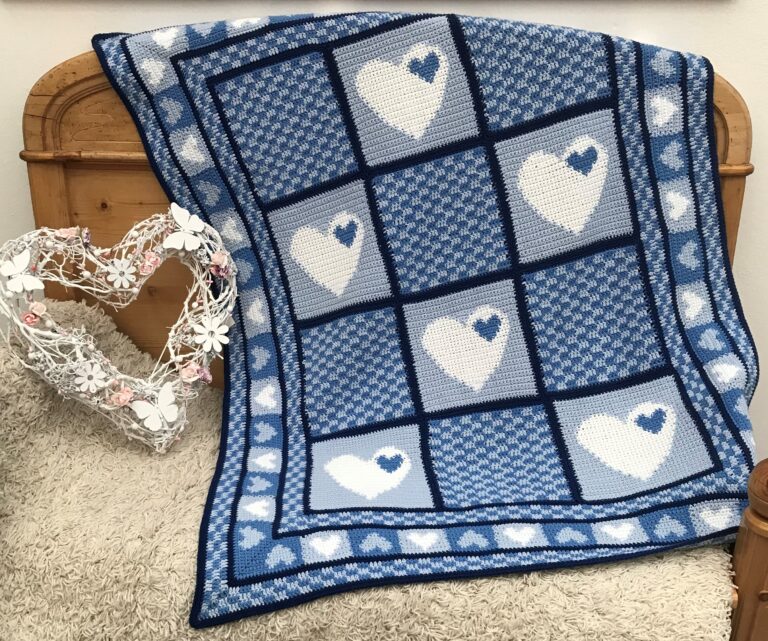 Anleitung und Material Gehäkelte Babydecke mit Herzen