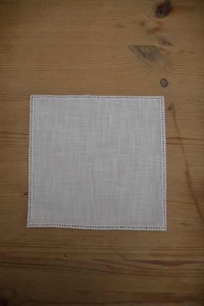 Anhäkel-Quadrat, Weiß