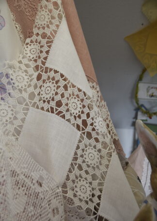 gehäkelte Patchwork-Rosetten-Decke (Muster + Material)