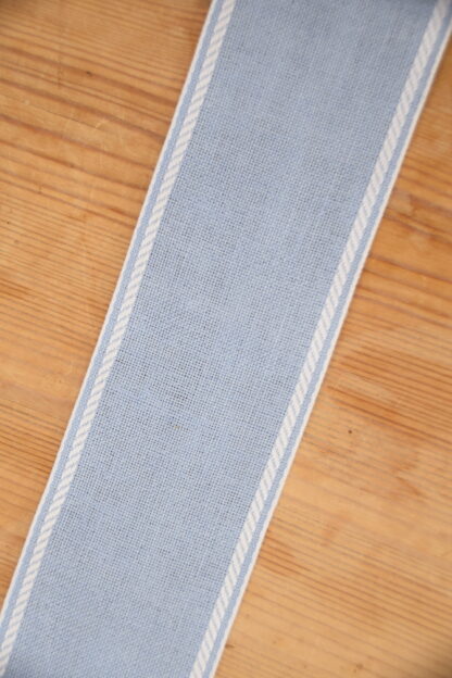 Leinenband hellblau - dopplet weißer Rand ( 7 cm)